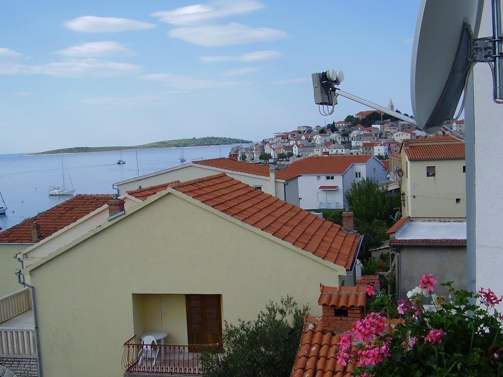 Apartments Ruza Primosten Ruang foto