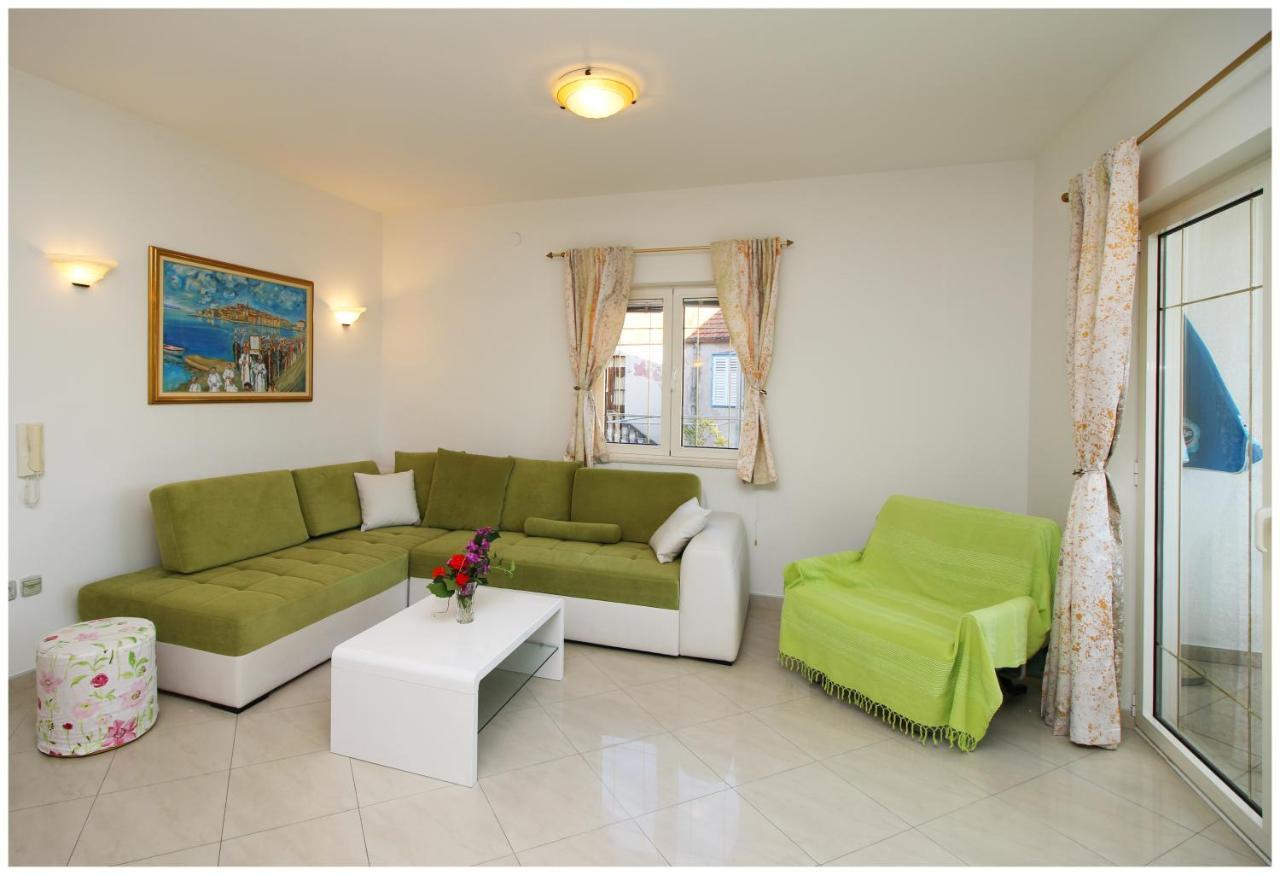 Apartments Ruza Primosten Bagian luar foto