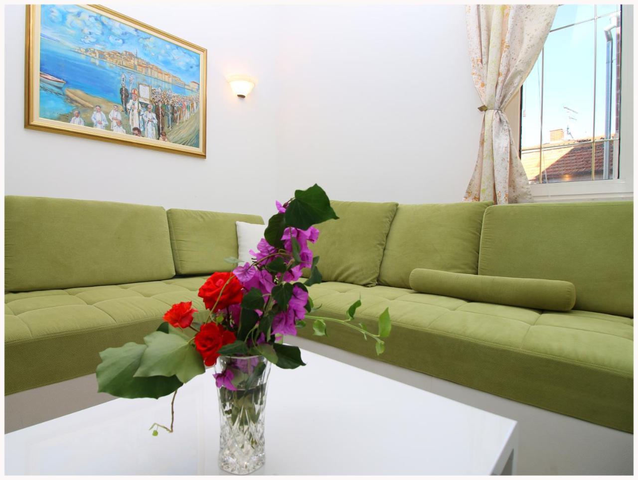 Apartments Ruza Primosten Bagian luar foto