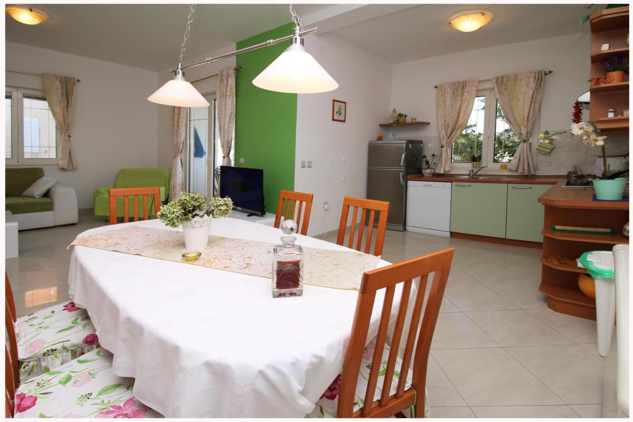 Apartments Ruza Primosten Bagian luar foto
